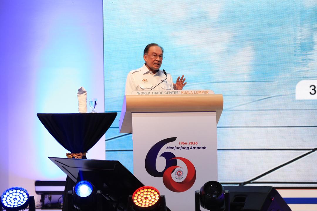 Prime Minister Anwar Ibrahim speaking at MARA's anniversary celebration